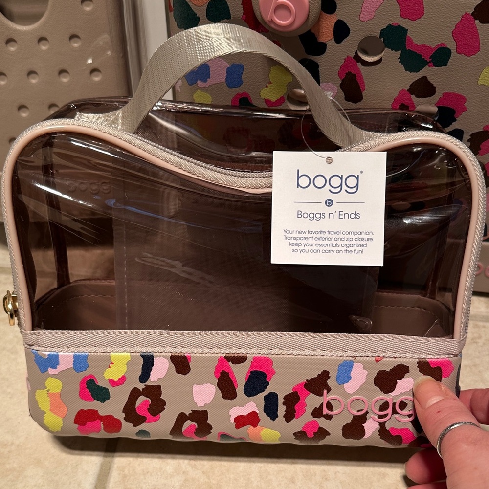 Women's Tan and Brown Bogg Bag Accessories NWT - Picture 3 of 4